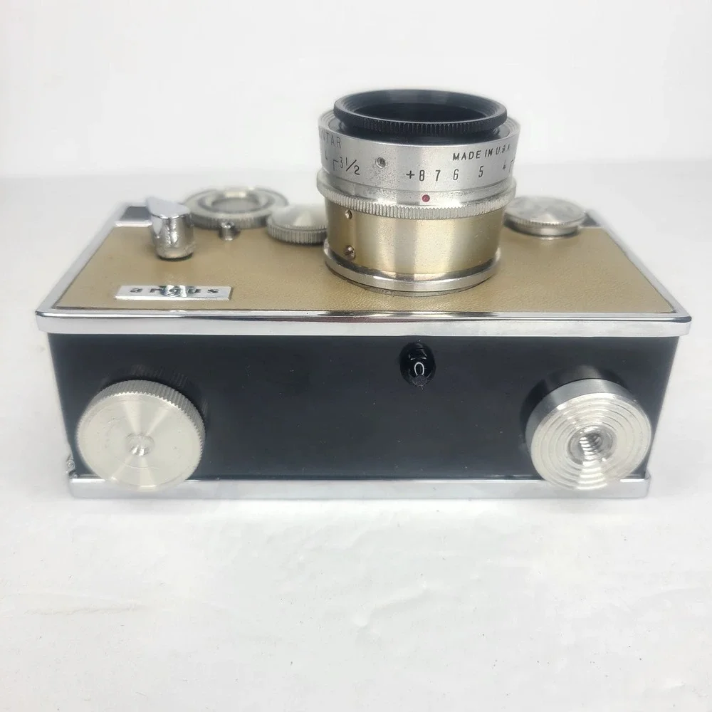 Argus‎ C3 35mm Camera 50mm F3.5 Lens TAN With Case Vintage Brick UNTESTED